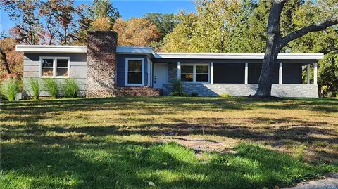 1040 Waterbury Rd, Cheshire, CT 06410