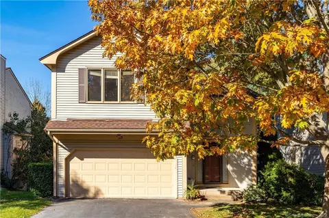 114 Apple Hl #114, Newington, CT 06111
