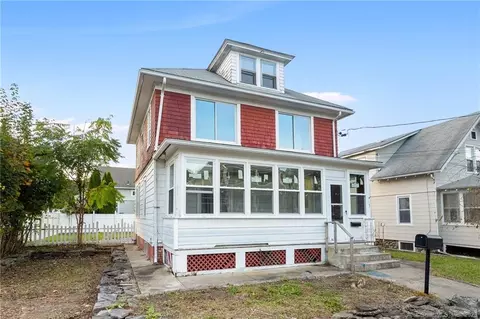 15 Kinney Ave, Norwich, CT 06360