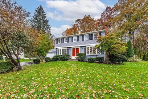 17 Copper Dr, Enfield, CT 06082
