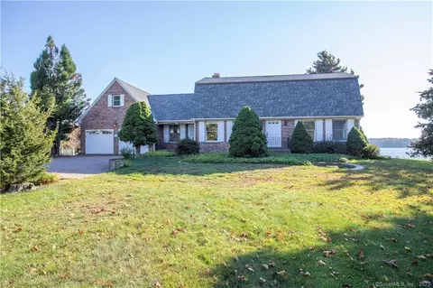 7 Sheffield Cove Rd, Old Saybrook, CT 06475
