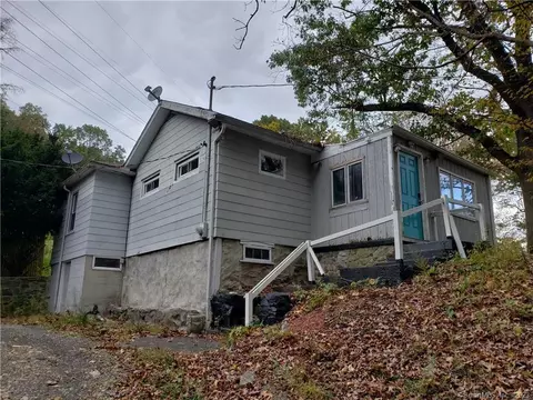 1136 Chase Pkwy, Waterbury, CT 06708