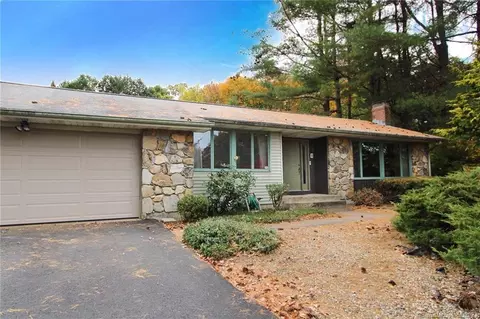 20 Bent Rd, Windsor, CT 06095