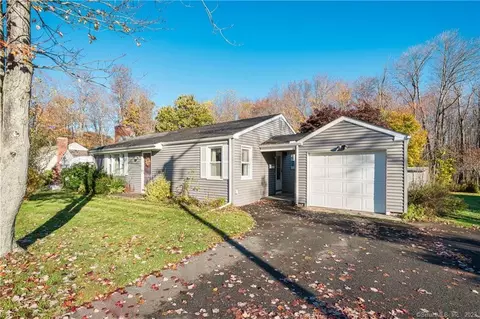 296 Newtown St, Middletown, CT 06457
