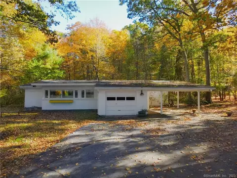 135 Old Canterbury Tpke, Norwich, CT 06360