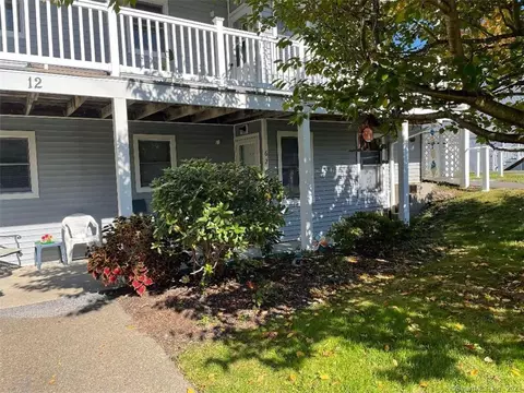 62 Senior Dr, Monroe, CT 06468