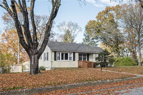 44 Michael Ln, Ledyard, CT 06339