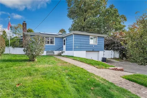 46 Donald St, West Haven, CT 06516
