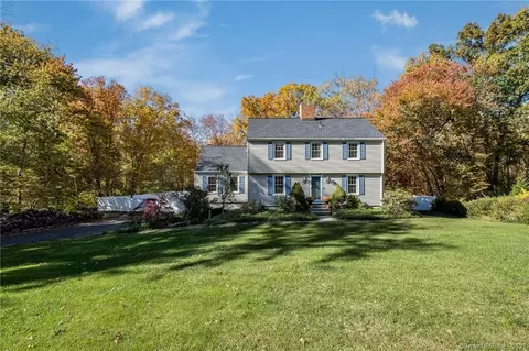 20 Milestone Ln, Madison, CT 06443