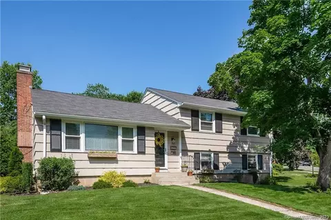 90 Haverford St, Hamden, CT 06518