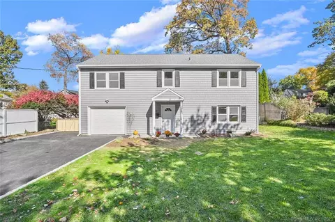 11 Merrill Rd, Norwalk, CT 06851