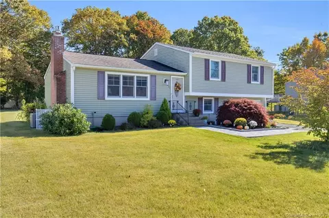 331 Edgewood Cir, Southington, CT 06489