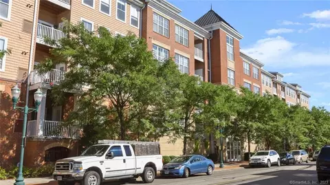 25 Adams Ave #408, Stamford, CT 06902