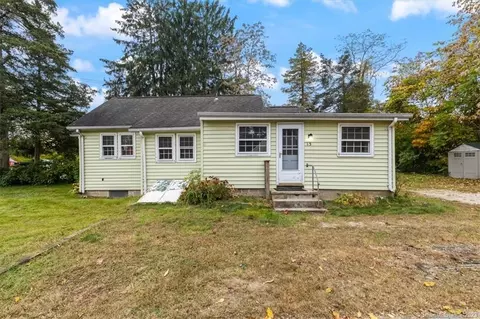 13 Sunset Ave, Old Saybrook, CT 06475