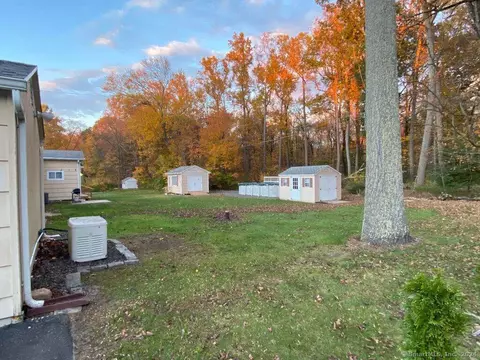 76 Longview Ter, Naugatuck, CT 06770