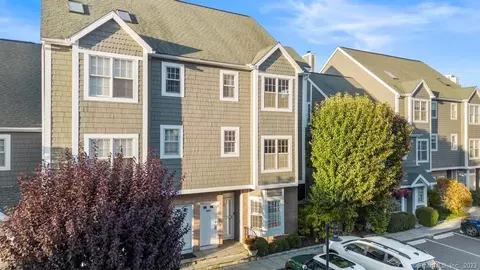 94 Southfield Ave #D404, Stamford, CT 06902