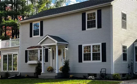 7 Adams Rd, Bloomfield, CT 06002
