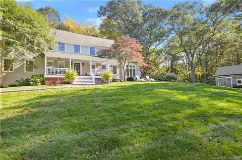 31 Shadow Ln, Wilton, CT 06897