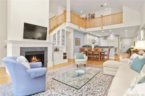 77 Havemeyer Ln #22, Stamford, CT 06902