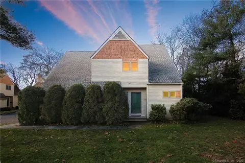 1 Cottonwood Ct #1, Granby, CT 06035