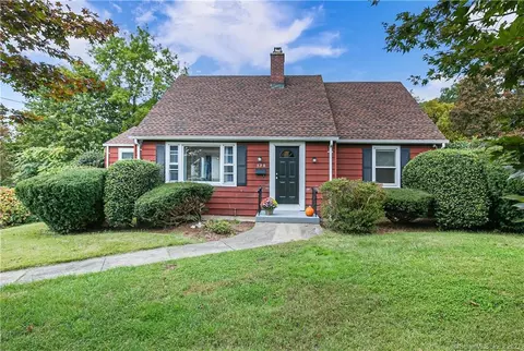 530 2nd Hill Ln, Stratford, CT 06614