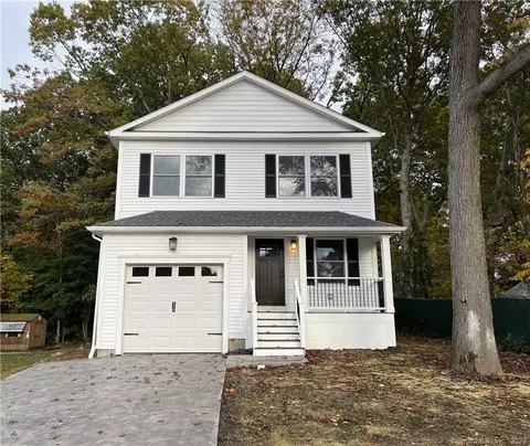 577 Laurel St, East Haven, CT 06512