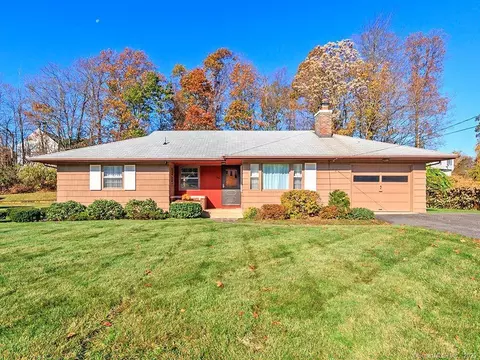550 Gracey Ave, Meriden, CT 06451