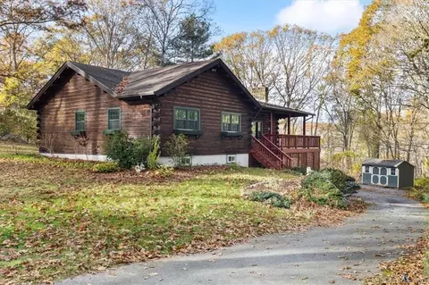 178 Godfrey Rd, Mystic, CT 06355