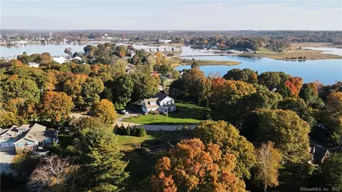 4 Cormorant Rd, Groton, CT 06340