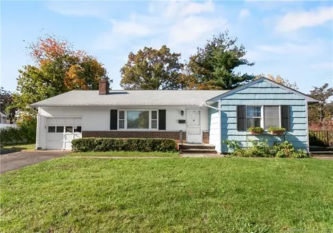 162 Courtland Ave, Stamford, CT 06902