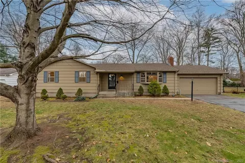 33 College Dr, East Hartford, CT 06108