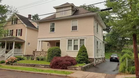 44 Carroll St, Stamford, CT 06907