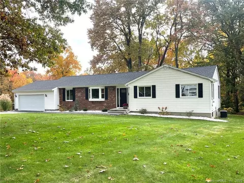 14 Stein Rd, Ellington, CT 06029