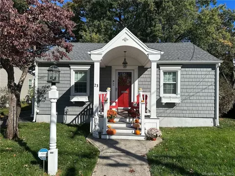 23 Summer St, Plainville, CT 06062