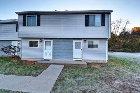 16 Seymour Rd #20H, East Granby, CT 06026