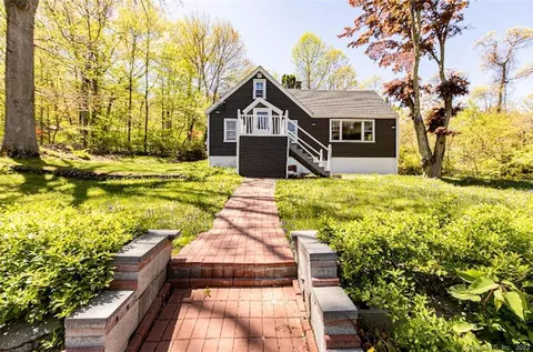 57 Downs Rd, Monroe, CT 06468