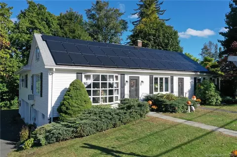 433 Federal Rd, Brookfield, CT 06804