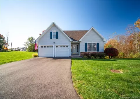 12 Mystique Ln #12, Cromwell, CT 06416
