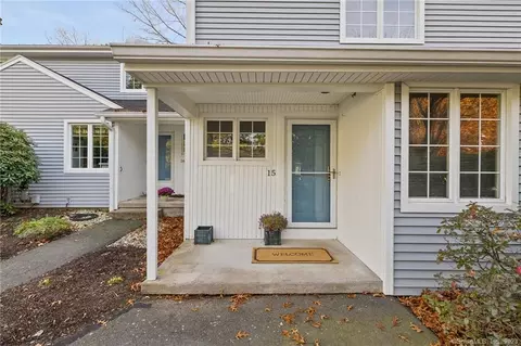 15 Willow Brook Dr #15, Glastonbury, CT 06033