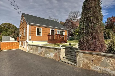 316 Woodrow Ave, Bridgeport, CT 06606