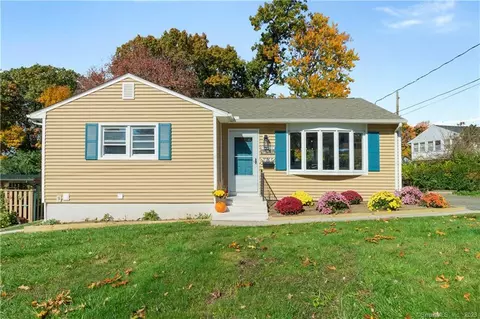 16 Tree Hill Rd, Waterbury, CT 06708