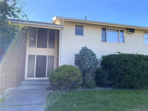 175 Homestead St #F1, Manchester, CT 06042