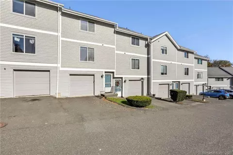 151 Shelter Rock Rd #31, Danbury, CT 06810