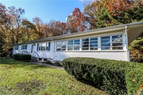 3 Hausmann Rd, Danbury, CT 06811