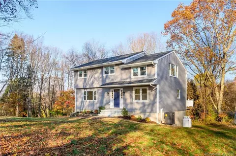 31 Langstroth Dr, Ridgefield, CT 06877