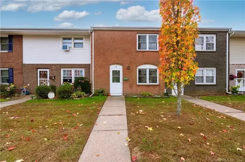 11 Lakeside Dr #20, Bristol, CT 06010