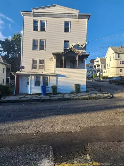 35 Madison St, Waterbury, CT 06706