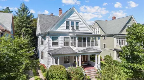 48 Hubinger St, New Haven, CT 06511