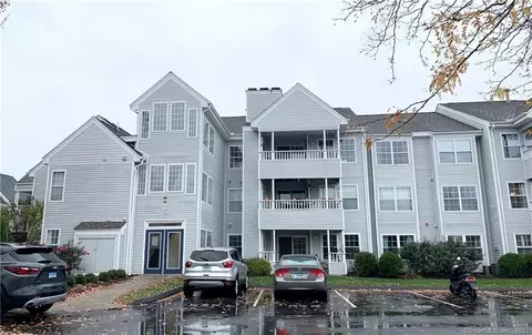 15 Forest Glen Cir #10, Middletown, CT 06457