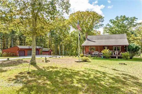 779 Bailey Hill Rd, Killingly, CT 06241